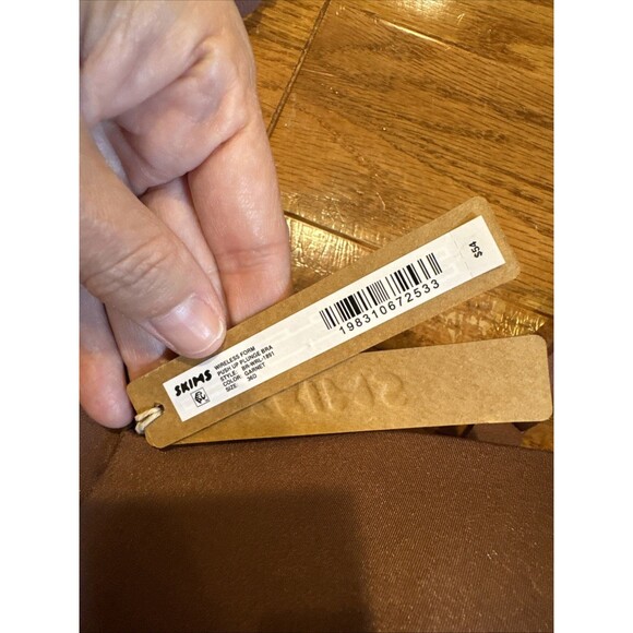 SKIMS Wireless Form Push Up Plunge Bra 36D NEW Garnet - Picture 3 of 6